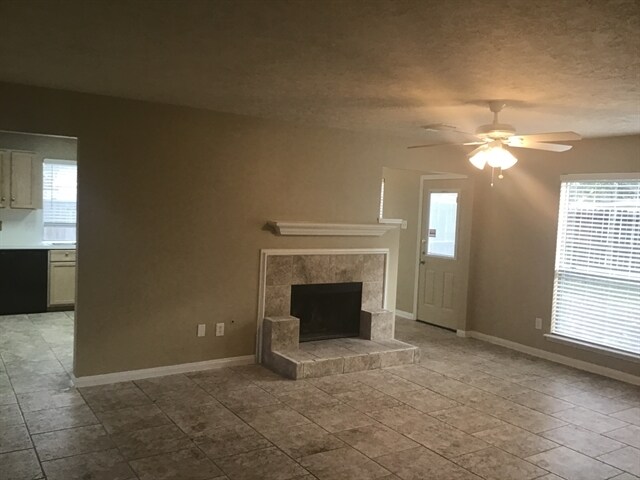Building Photo - 1043 Leadenhall Cir