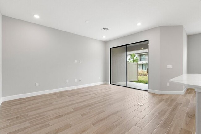 Building Photo - Brand New Townhome Home in Estancia