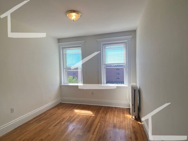 Building Photo - 1296 Commonwealth Ave