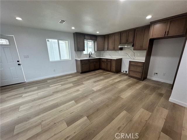 Foto del edificio - 1318 W 131st St