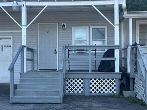 Building Photo - 1399 US-44