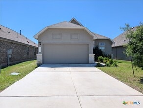 Building Photo - 1331 Hillsong St