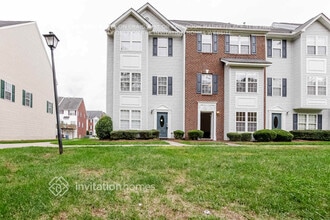 Building Photo - 9983 Treeside Ln