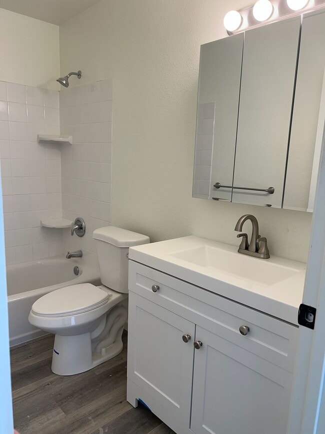 Building Photo - Wow! Single Story, 2 Bedroom, 2 Bath, with Community Beach!