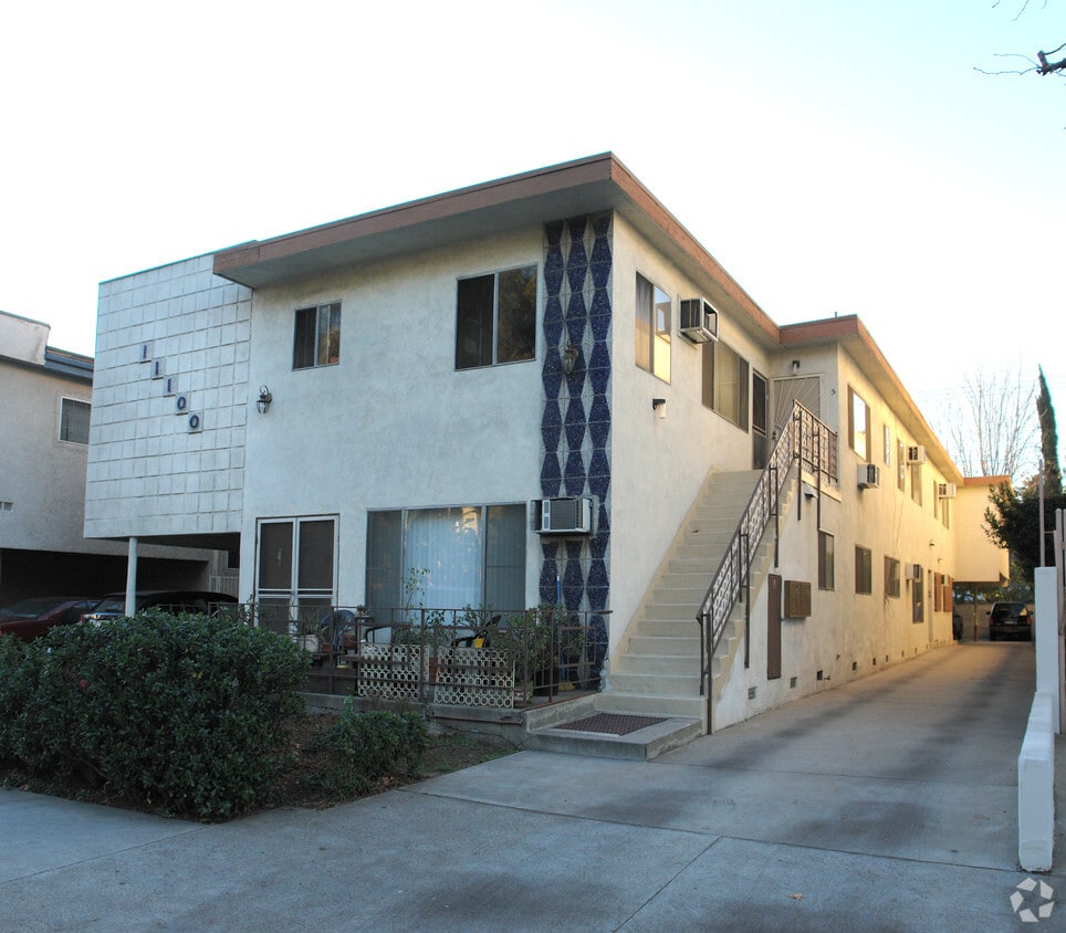 Foto principal - 11100 Camarillo St
