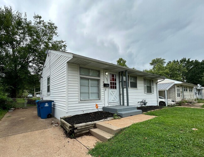 10343 Renfrew Dr, Saint Louis, MO 63137 House Rental in Saint Louis