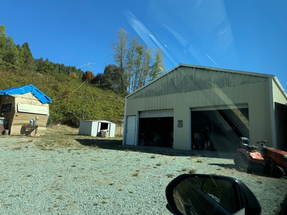 Foto del edificio - 4 bed 2 bath in Milo