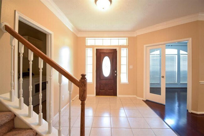 Building Photo - 2403 Blue Shadow Dr