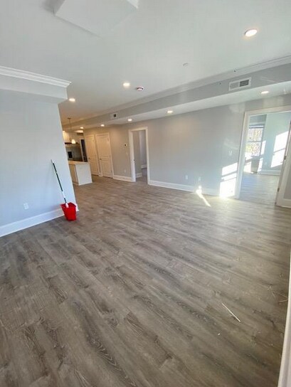 Building Photo - 120 Kenrick St