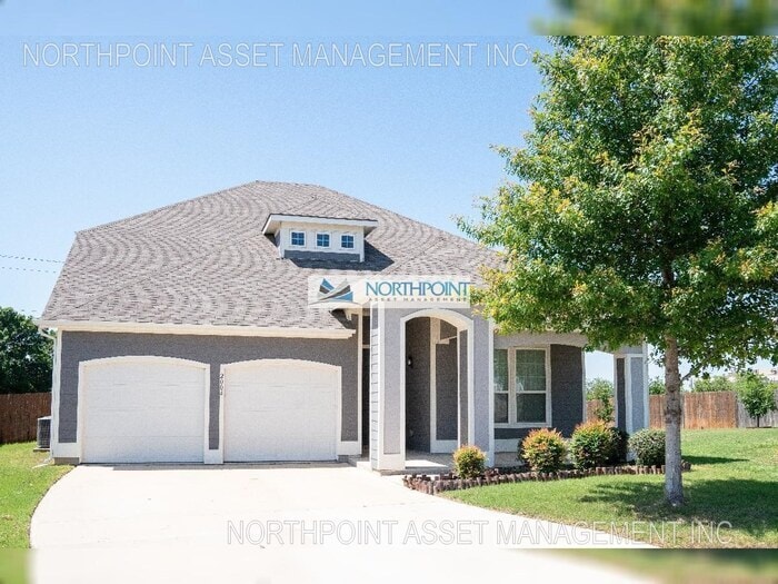 Charming 3 beds 3 baths in Denton! - Charming 3 beds 3 baths in Denton!