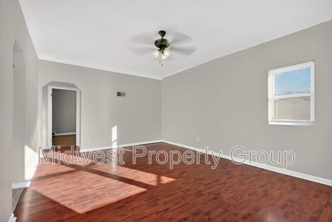 Building Photo - 5978 Laurette Ave