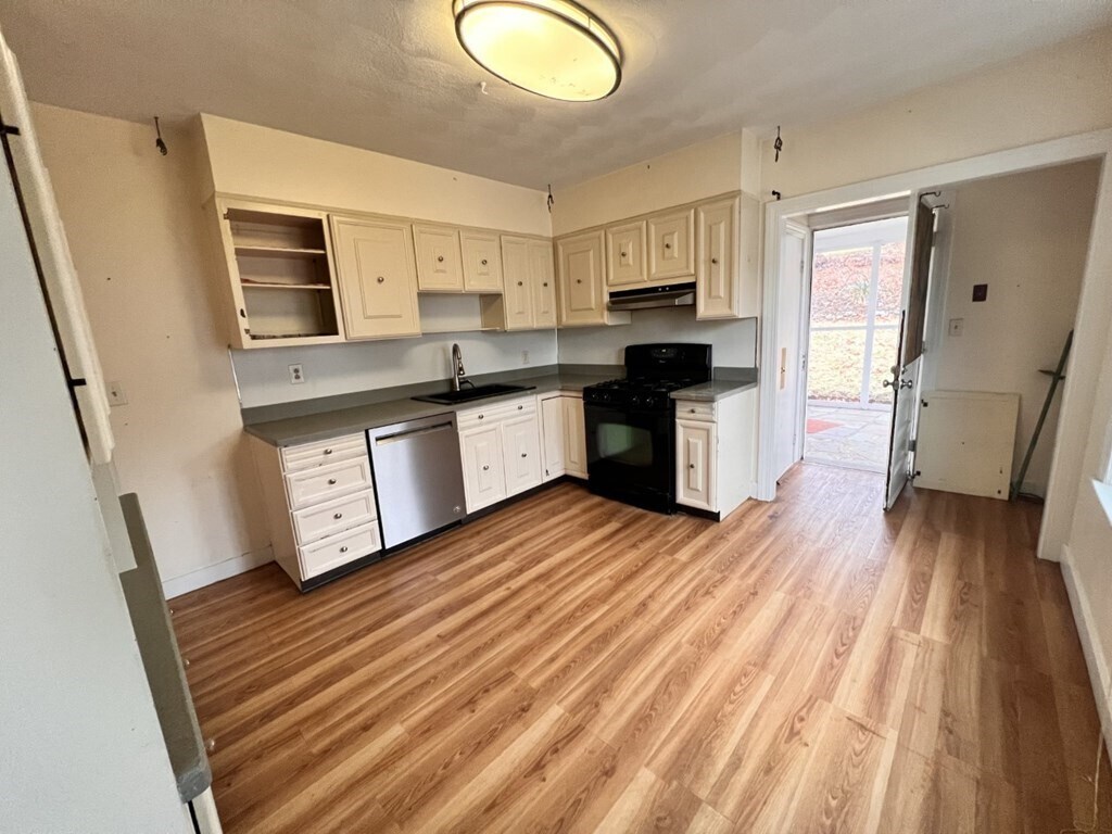 177 Bigelow St, Boston, MA 02135 House Rental in Boston, MA