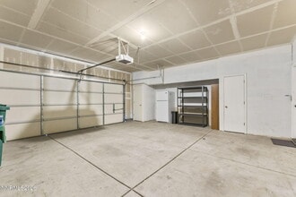 Building Photo - 10640 Arbor Way