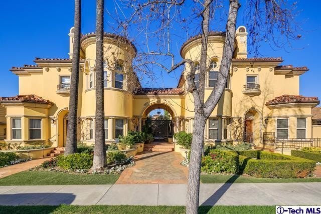 Building Photo - 845 S Marengo Ave