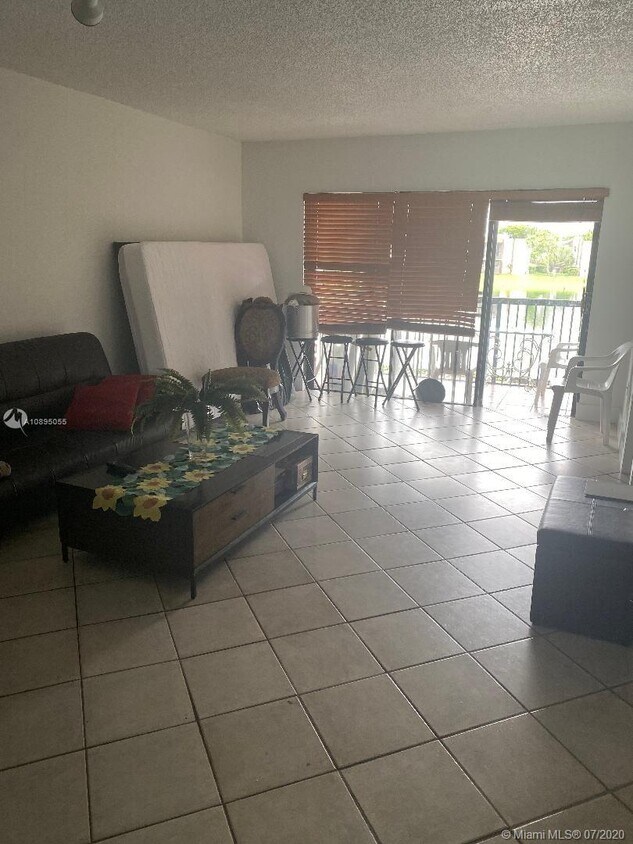 Foto del edificio - 441 NW 107th Ave