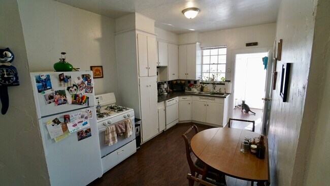 Foto del edificio - 228 NW 25th St