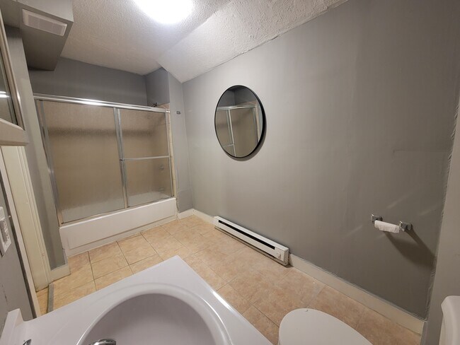 Foto del edificio - 162 Rollstone St