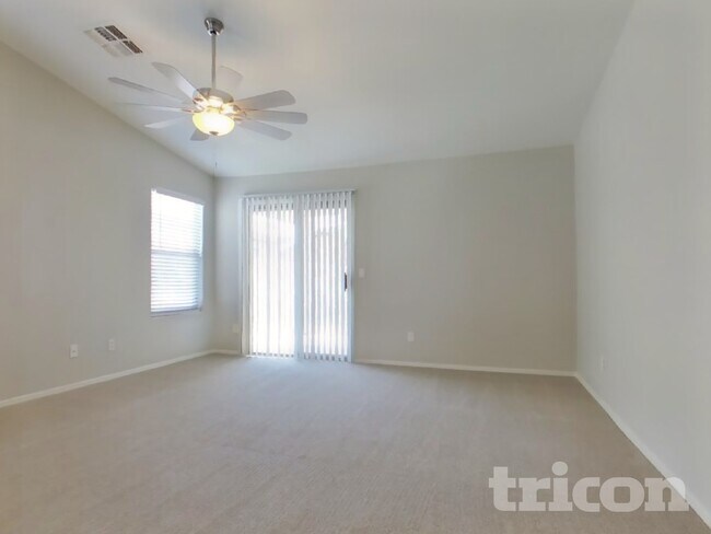 Foto del edificio - 10819 W Virginia Ave