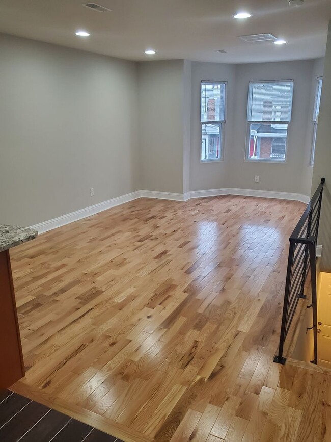 Photo - 6109 Spruce St Apartment