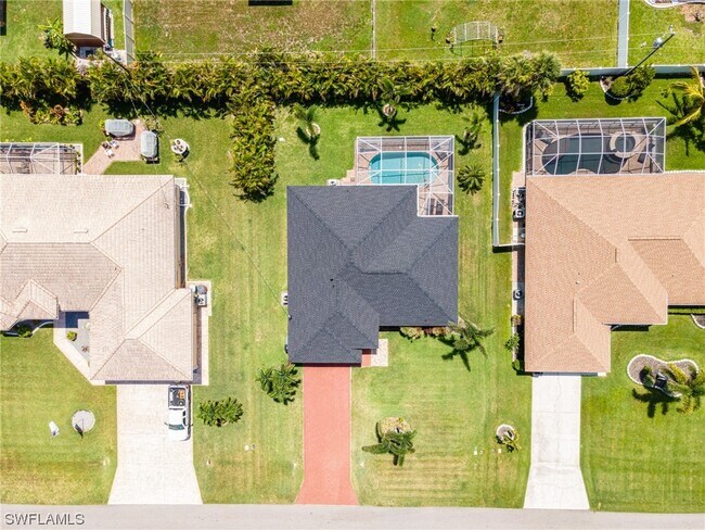 Building Photo - 1307 SW 10th Pl