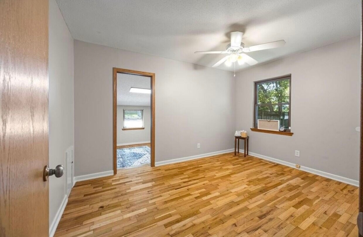 Foto principal - 1815 N Woolsey Ave