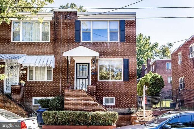 Foto del edificio - 4007 Ames St NE