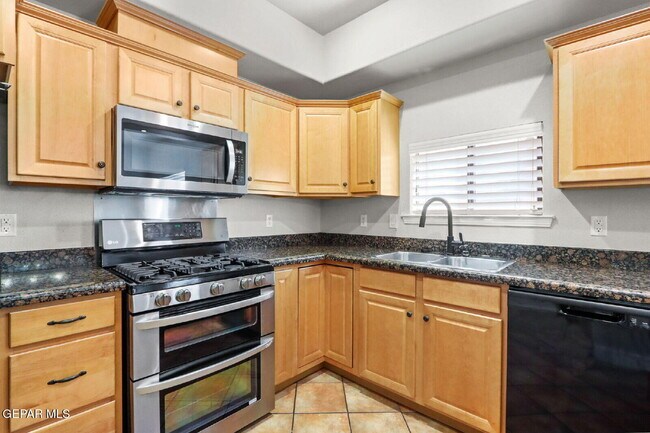 Foto del edificio - 5717 Caprock Ct