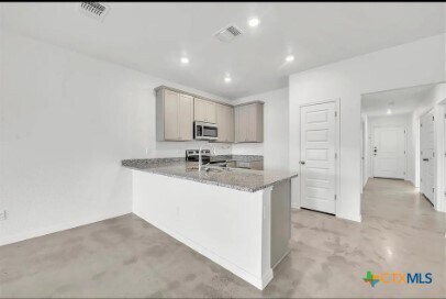 Foto del edificio - 914 Cherry Laurel Ln