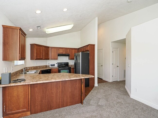 Foto del edificio - 3 Bedroom, 2 Bathroom Condo