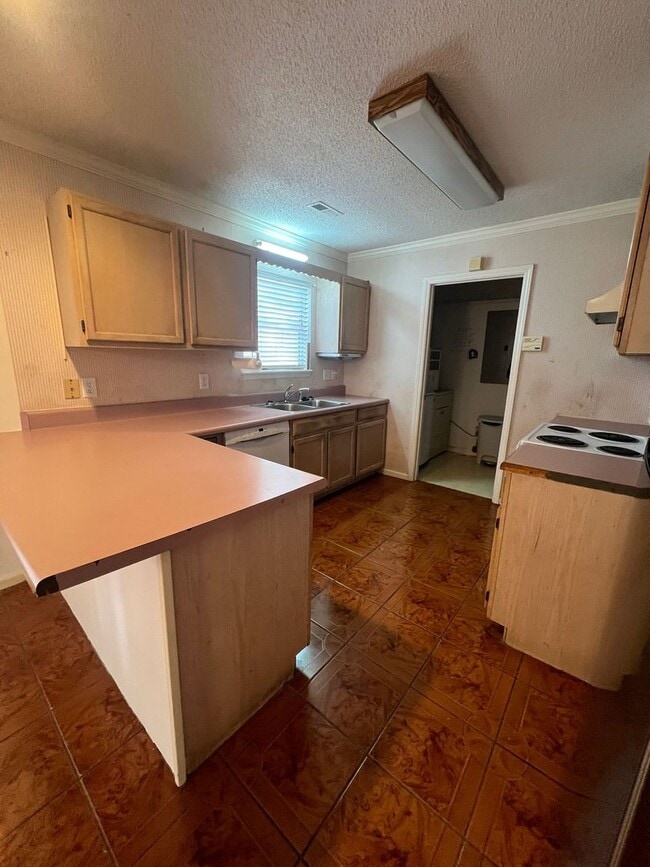 Building Photo - Bent Oaks Estates, 3 BD, 2.5 BA