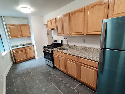 Foto principal - 3 bedroom in BRONX NY 10453