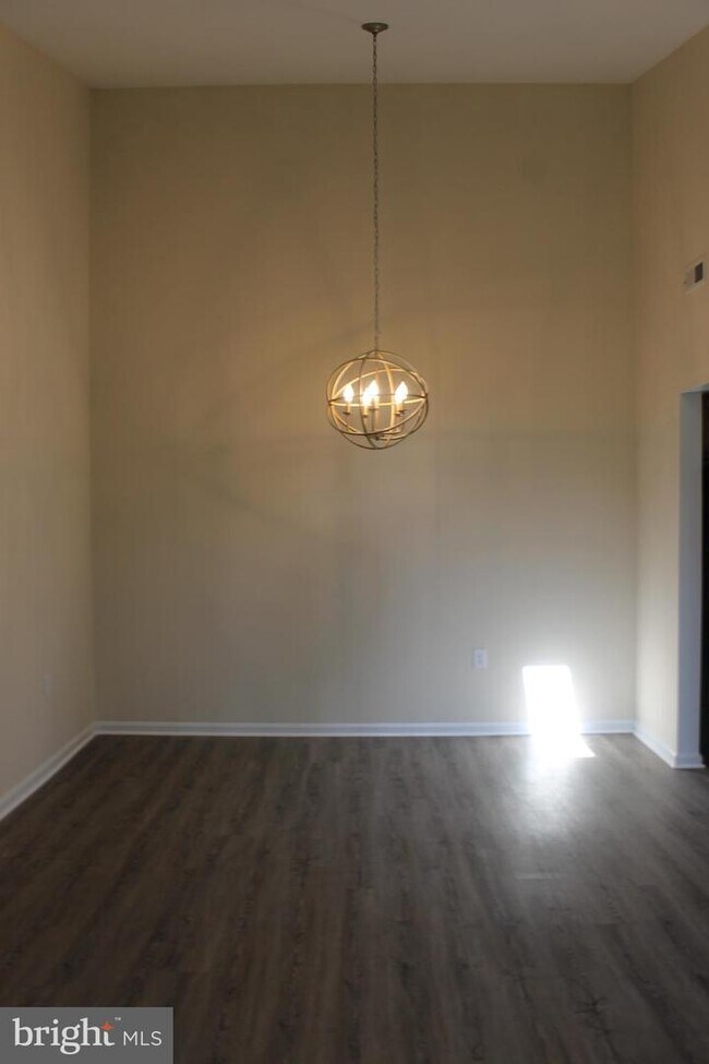 Foto del edificio - 8909 Sugarwood Ct
