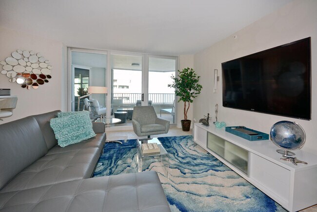 Building Photo - 5200 N Ocean Dr