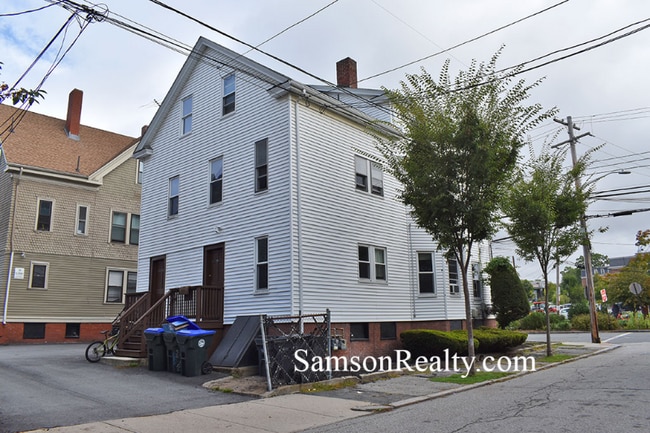 Building Photo - 302 Hope St