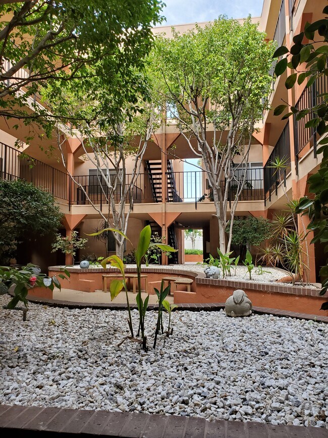 Allen Court Apartments Glendale, CA