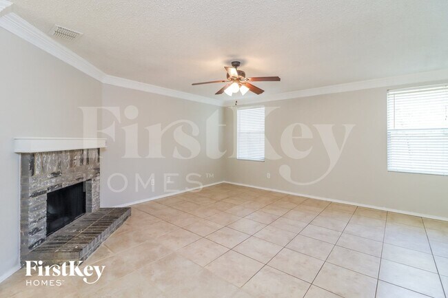 Foto del edificio - 3900 Golden Horn Ln