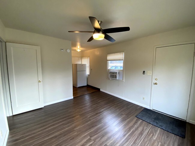 Building Photo - 5773 Stratton Ln