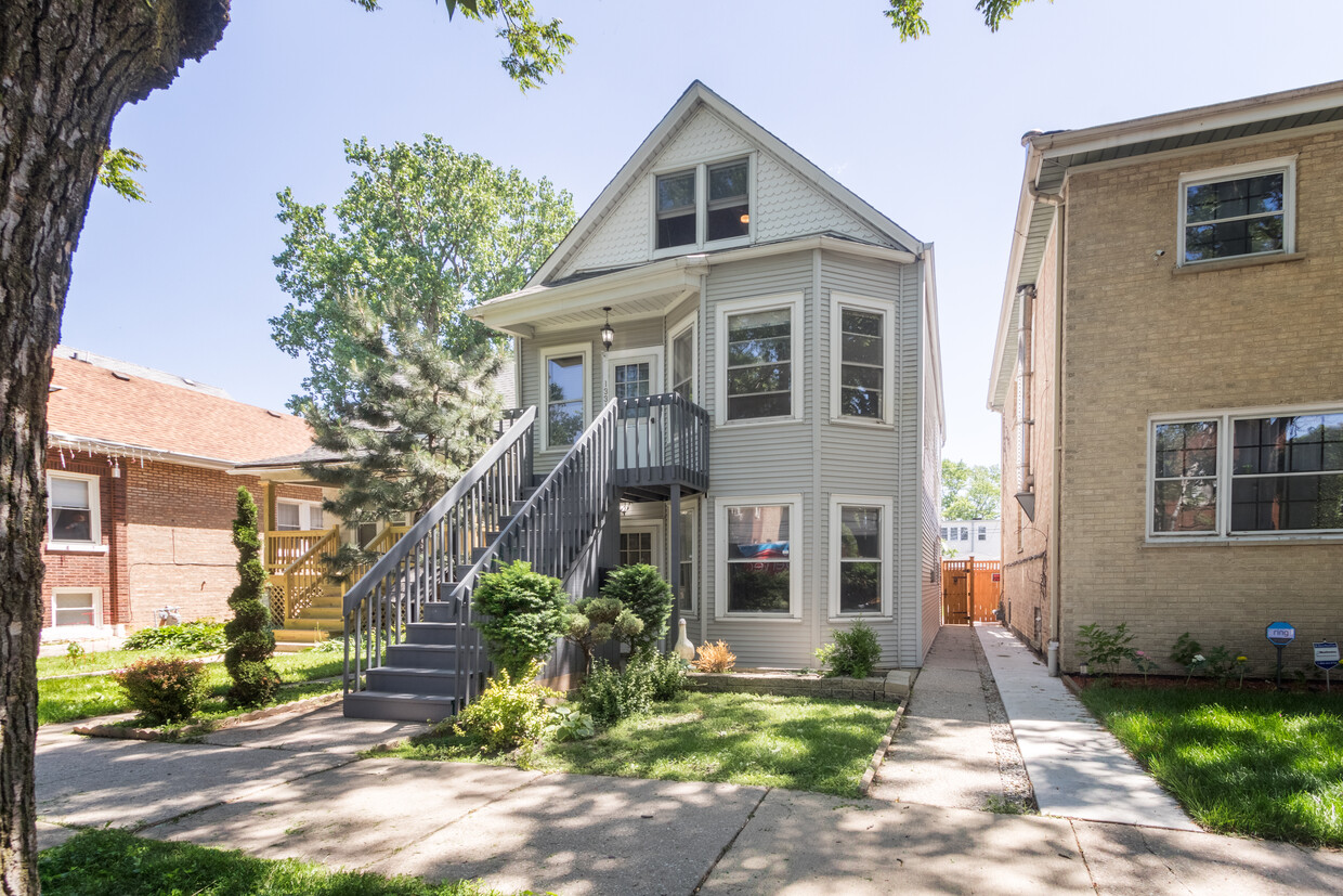 Primary Photo - 1331 Maple Ave