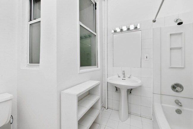 Building Photo - 428 East 9th Street