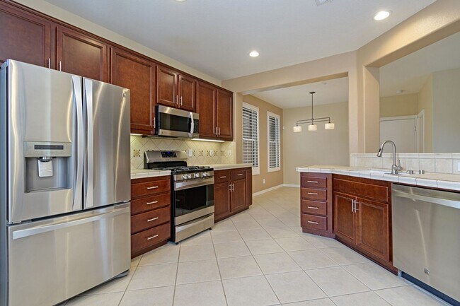 Foto del edificio - STUNNING SAN MARCOS 3 BEDROOM TOWNHOME IN ...