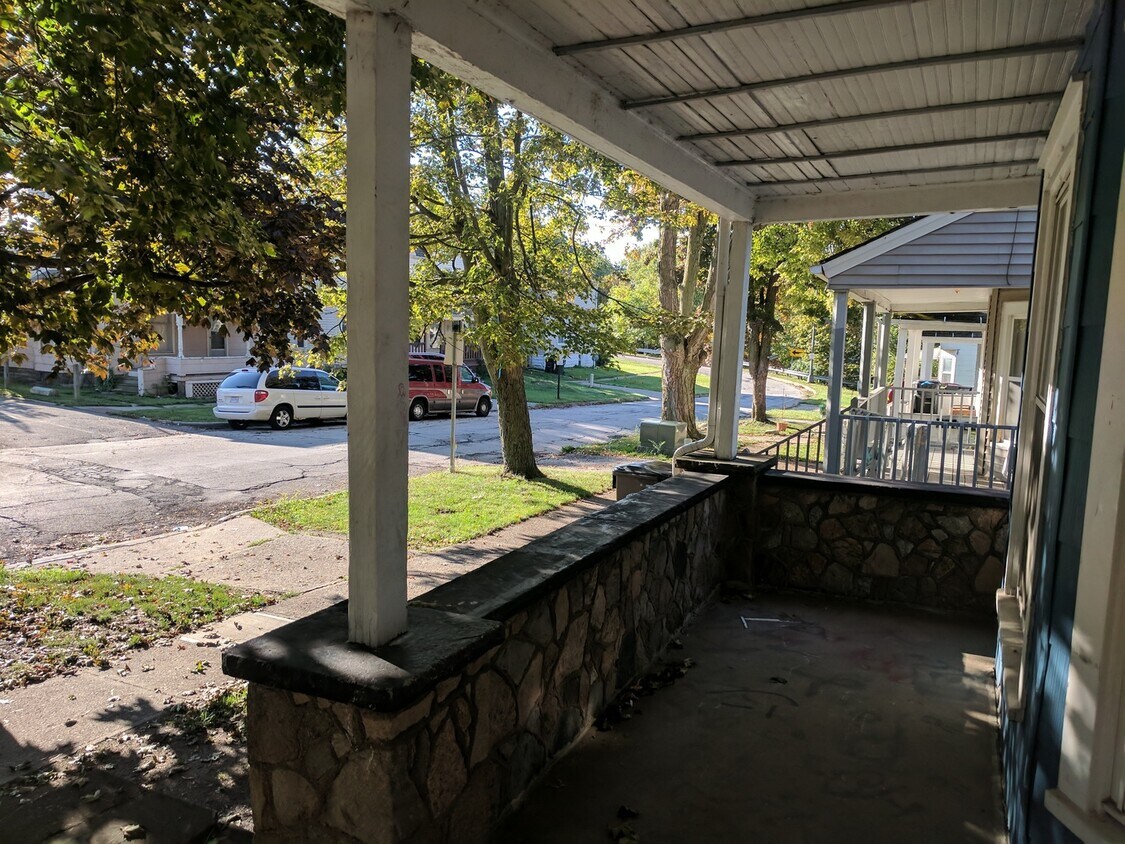 211 Chestnut St, North Ridgeville, OH 44035 House Rental in North