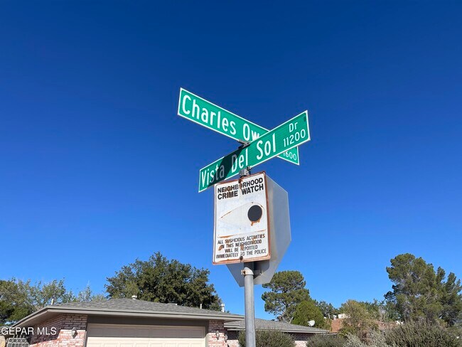 Foto del edificio - 1601 Charles Owens Dr