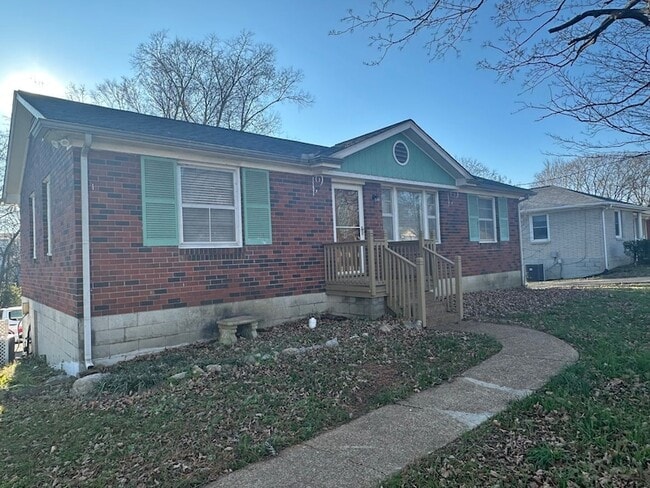 Photo - 328 Jacksonian Dr House