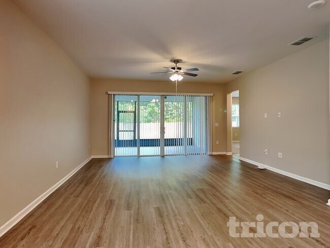 Foto del edificio - 5725 Arlington River Dr.