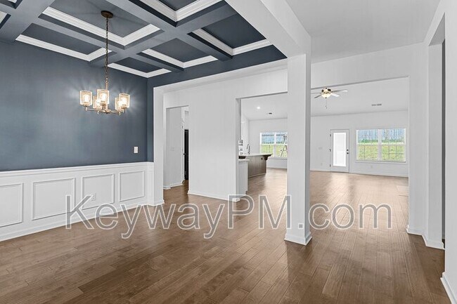 Building Photo - 3004 Earlham Wy