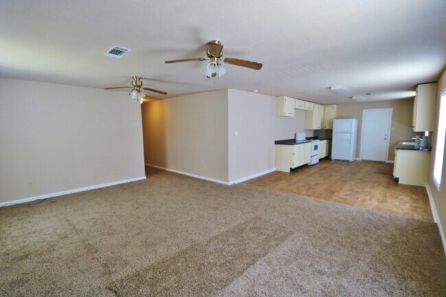 Foto del edificio - 7837 Broussard Rd, Beaumont TX 77713
