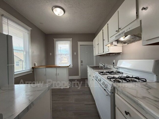 Building Photo - 1341 D St