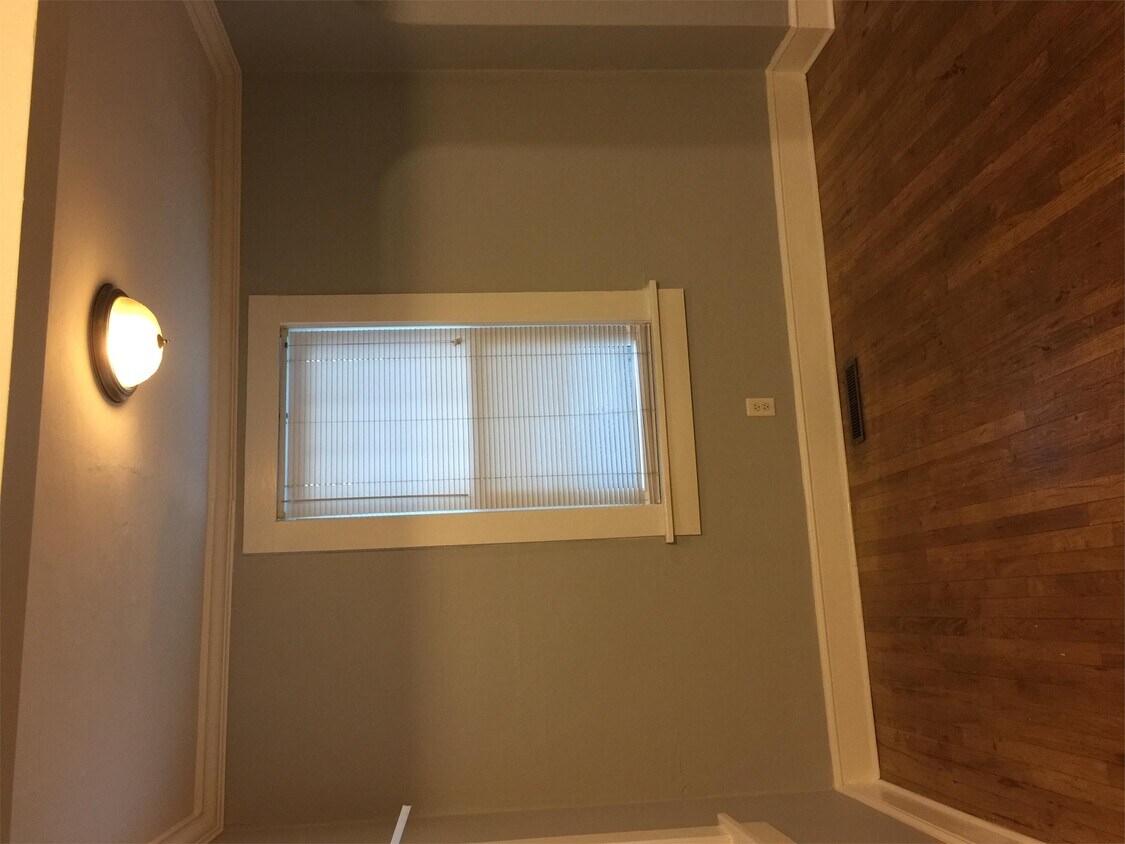 Foto del edificio - 96 Springdale St