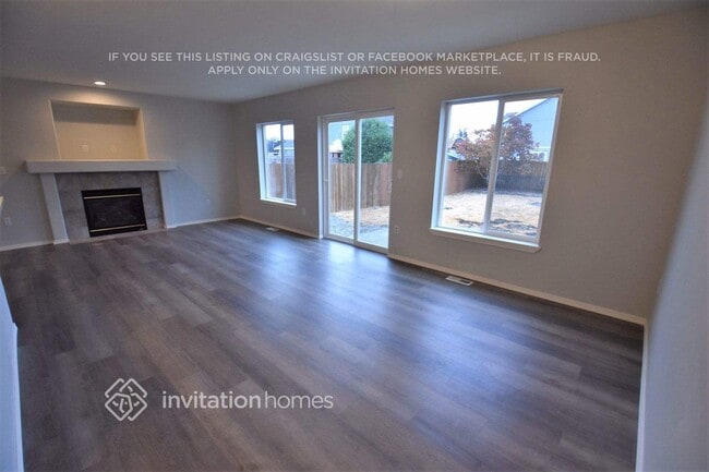 Building Photo - 2709 186th St E