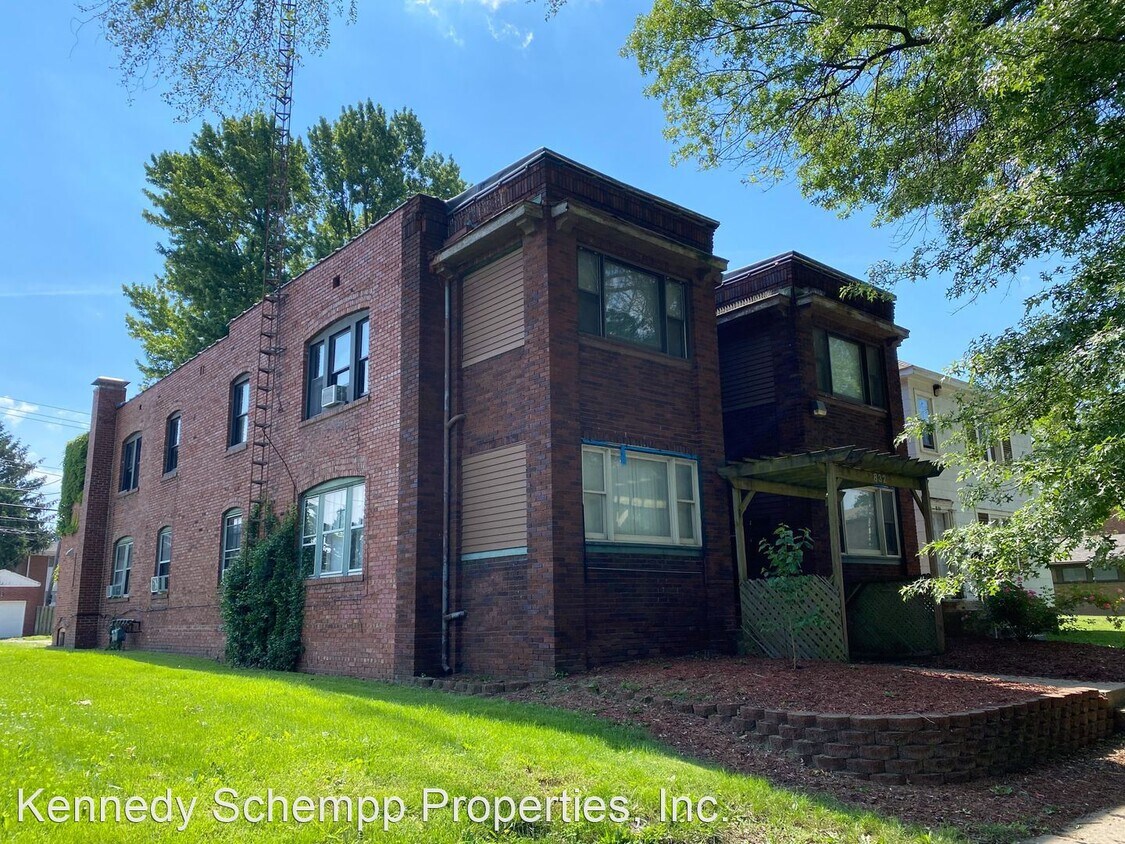 Foto principal - 832 S 4th St